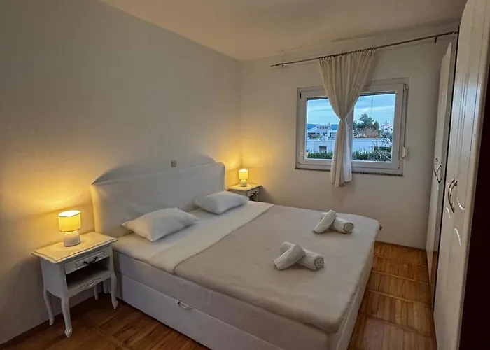 Elvis Appartamento Sukošan